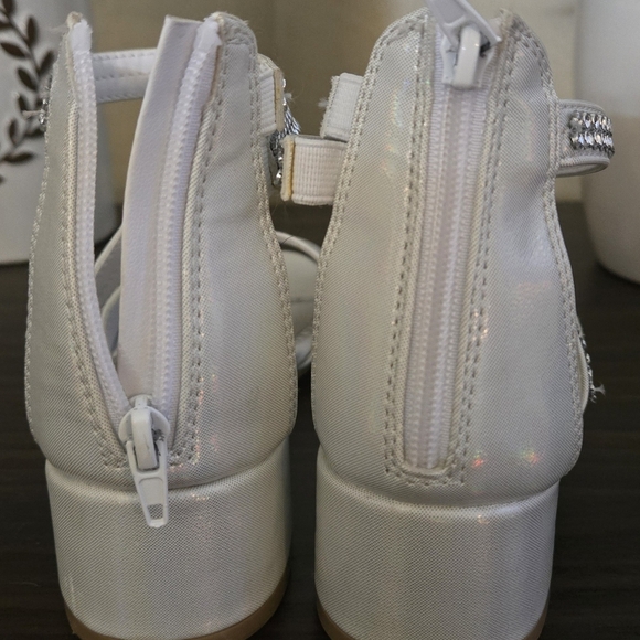 Gorgeous Rachel Kids' Dress Shoes - Size 13 | Perfect for Special Occasions! - Picture 5 of 7